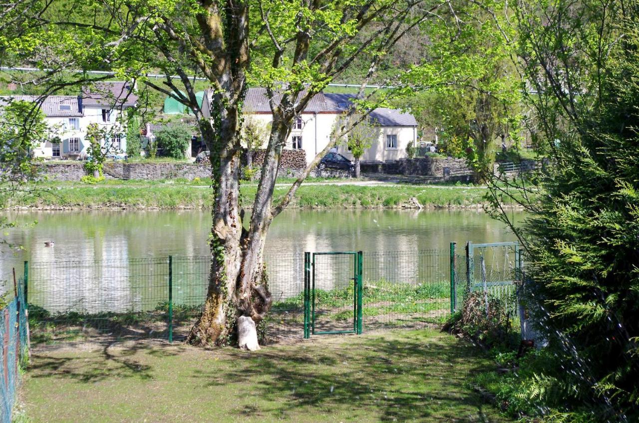 Le Doux Rivage, Proche De Charleville, Jardin Et Acces A La Voie Verte Joigny-sur-Meuse Buitenkant foto